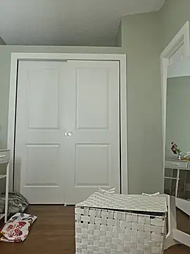 julimonroe online show from May 2026 01:56:01 AM