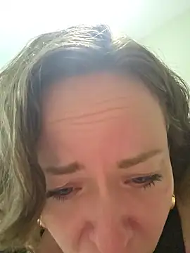 julimonroe online show from May 2026 02:51:02 AM