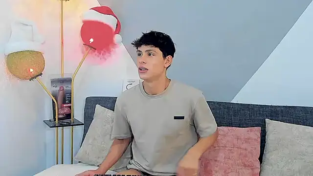 Snapshot of logan_thomas chatting on December 2024 08:13:01 AM logan thomas online show from December 2024 08:13:01 AM