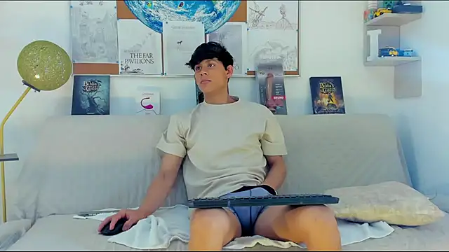 Snapshot of logan_thomas chatting on February 2026 01:31:01 PM logan thomas online show from February 2026 01:31:01 PM