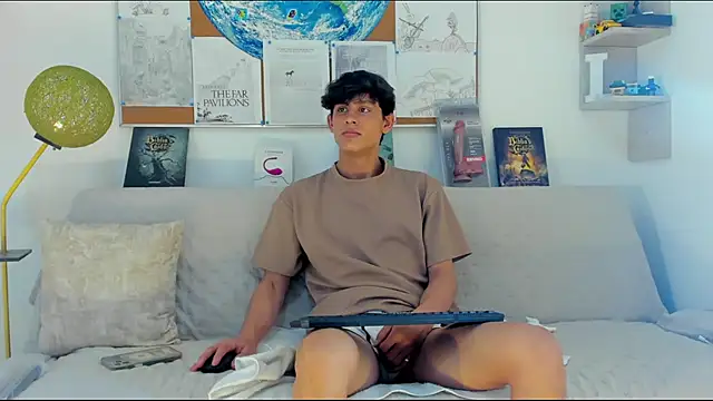 Snapshot of logan_thomas chatting on March 2026 04:47:02 PM logan thomas online show from March 2026 04:47:02 PM