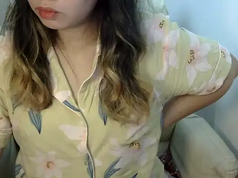    zurIII09  online show from September 2025 11:10:01 PM