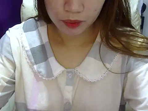   zurIII09  online show from May 2026 05:50:02 PM