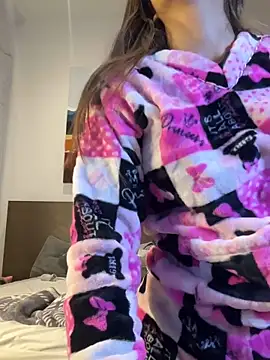 Snapshot of Stormiie777 chatting on December 2024 02:54:01 AM Stormiie777 online show from December 2024 02:54:01 AM