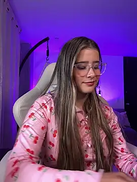 Snapshot of Stormiie777 chatting on February 2026 12:09:02 AM Stormiie777 online show from February 2026 12:09:02 AM