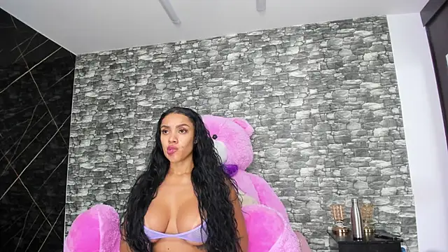 Snapshot of HeidyWillss chatting on January 2025 07:21:02 PM HeidyWillss online show from January 2025 07:21:02 PM