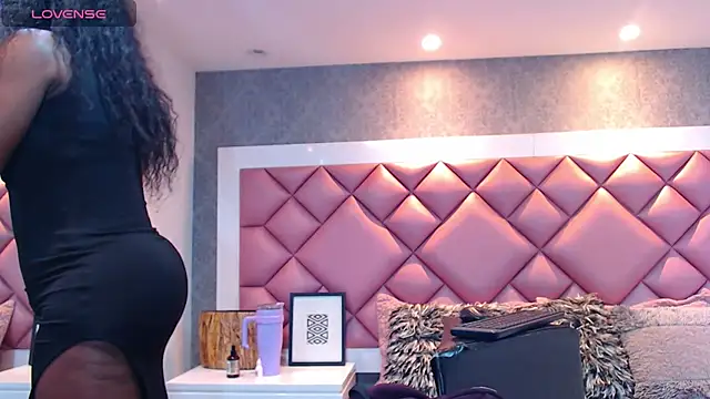 DanielaDuff online show from November 2025 09:26:01 PM