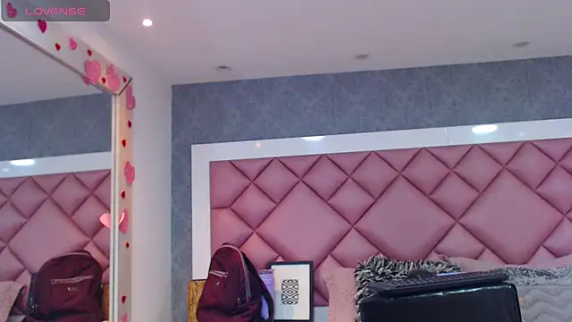 DanielaDuff online show from June 2026 07:35:01 PM