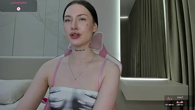 JenniferQueen11 online show from May 2026 02:46:02 PM