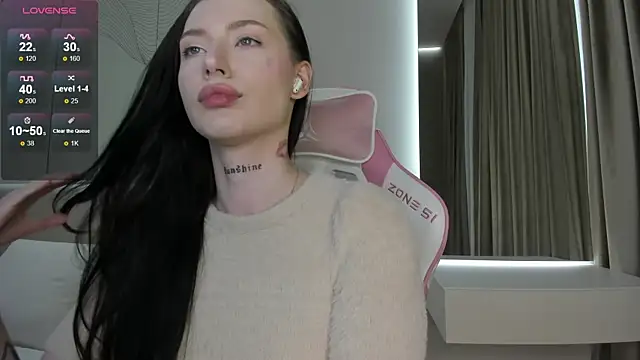 JenniferQueen11 online show from May 2026 03:31:01 PM