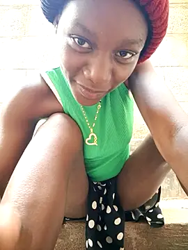 Snapshot of Petite_li chatting on November 2025 07:40:02 AM Petite li online show from November 2025 07:40:02 AM