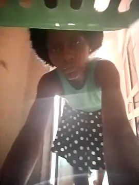 Snapshot of Petite_li chatting on December 2025 11:19:01 AM Petite li online show from December 2025 11:19:01 AM