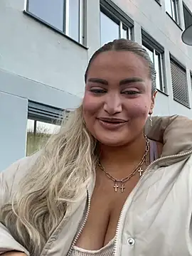 EmiliaPetrova online show from March 2025 05:06:02 PM