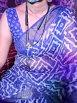 Snapshot of XBHUUME chatting on July 2026 04:53:01 PM XBHUUME online show from July 2026 04:53:01 PM