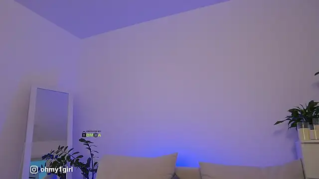 Fallinlove1 online show from November 2025 12:37:01 PM