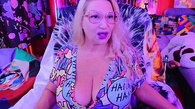 mature lisa naughty online show from September 2025 02:44:01 PM