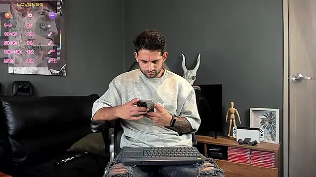 Davevilboy online show from February 2025 12:17:02 PM