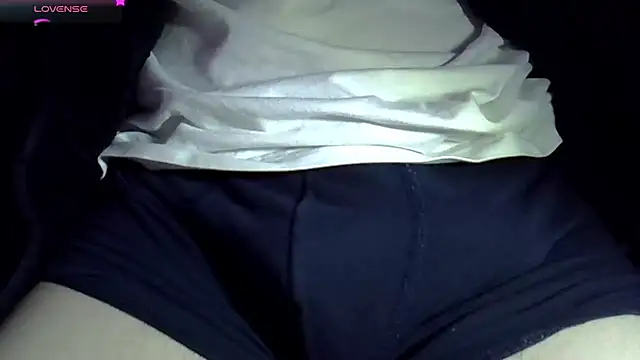 Snapshot of VirtualPear chatting on March 2025 01:46:01 PM VirtualPear online show from March 2025 01:46:01 PM