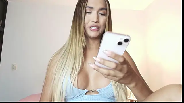 Snapshot of carminaurmommy chatting on January 2025 12:25:01 AM carminaurmommy online show from January 2025 12:25:01 AM