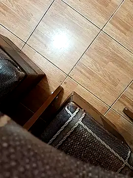 feet toes online show from February 2025 05:33:02 AM