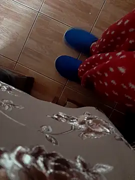 feet toes online show from October 2025 04:44:02 AM