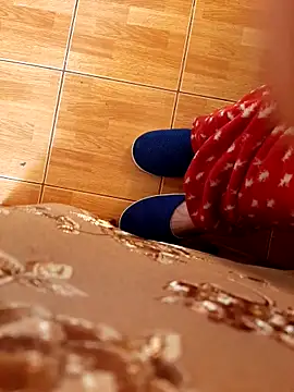 feet toes online show from October 2025 05:41:02 AM