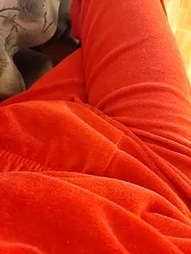 feet toes online show from April 2026 05:30:01 AM