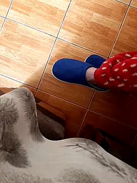 feet toes online show from April 2026 05:55:01 AM