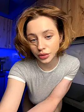 Camilla Railian online show from December 2025 04:36:01 PM