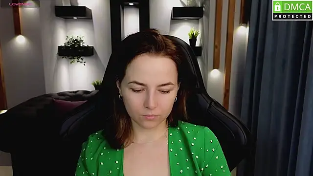 Snapshot of Mira_Mermayd chatting on February 2025 01:05:02 AM Mira Mermayd online show from February 2025 01:05:02 AM