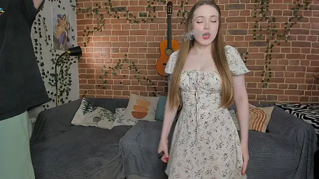 yamy yamy yamy online show from November 2025 01:04:01 PM