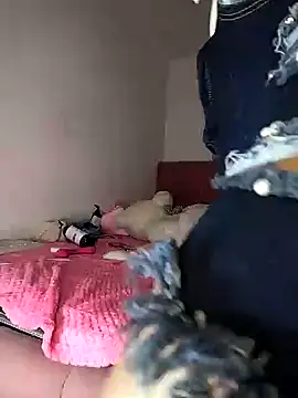 Snapshot of amycute_ chatting on December 2024 03:32:01 AM amycute online show from December 2024 03:32:01 AM