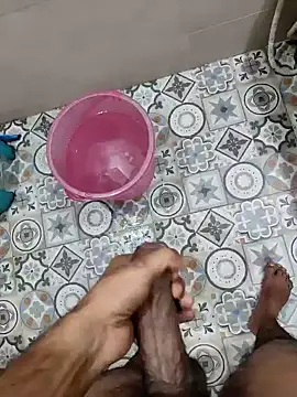 Snapshot of BiggDse chatting on February 2025 08:35:01 AM BiggDse online show from February 2025 08:35:01 AM