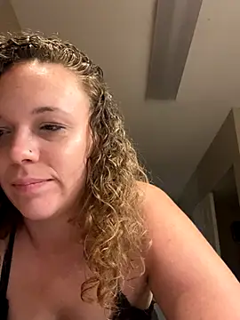 Snapshot of AuroraSummers chatting on September 2025 02:48:01 AM AuroraSummers online show from September 2025 02:48:01 AM