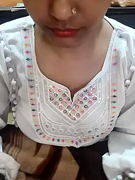 Diya 143 online show from November 2025 07:52:02 AM