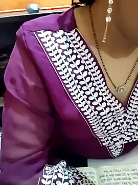 Diya 143 online show from April 2026 04:37:02 PM