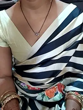 Snapshot of Diya_143 chatting on April 2026 06:18:01 AM Diya 143 online show from April 2026 06:18:01 AM