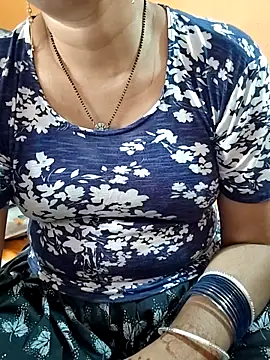 Snapshot of Diya_143 chatting on May 2026 05:01:02 AM Diya 143 online show from May 2026 05:01:02 AM
