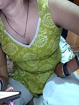 Snapshot of Diya_143 chatting on May 2026 05:29:02 PM Diya 143 online show from May 2026 05:29:02 PM