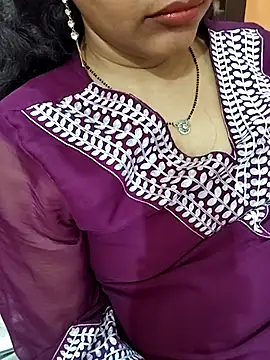 Snapshot of Diya_143 chatting on May 2026 06:36:02 PM Diya 143 online show from May 2026 06:36:02 PM