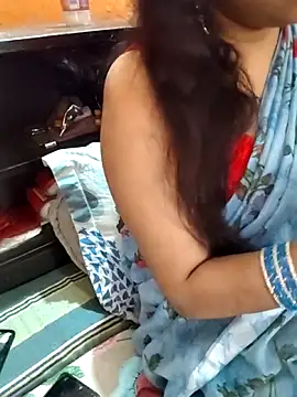 Snapshot of Diya_143 chatting on May 2026 07:35:02 AM Diya 143 online show from May 2026 07:35:02 AM