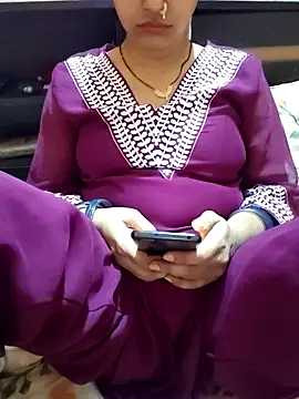 Snapshot of Diya_143 chatting on June 2026 06:47:02 AM Diya 143 online show from June 2026 06:47:02 AM
