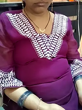 Snapshot of Diya_143 chatting on June 2026 06:26:02 AM Diya 143 online show from June 2026 06:26:02 AM
