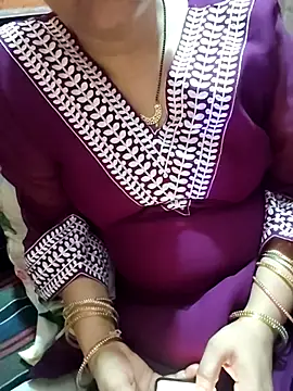 Snapshot of Diya_143 chatting on July 2026 07:23:02 AM Diya 143 online show from July 2026 07:23:02 AM