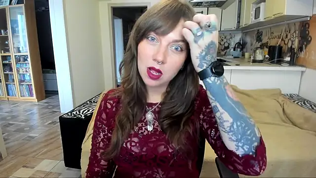 StacyTigerr online show from October 2025 08:32:01 AM