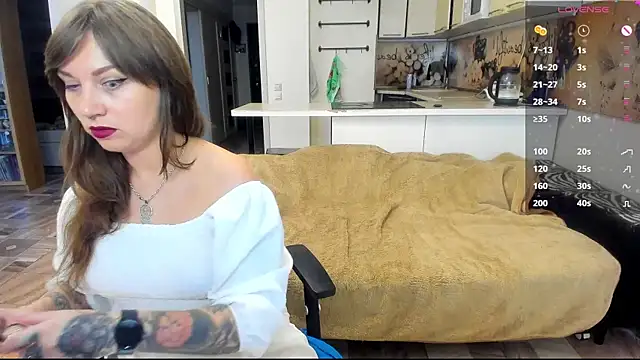 StacyTigerr online show from October 2025 11:10:01 AM