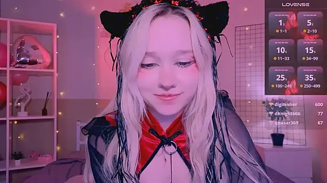 Snapshot of IrmaBell chatting on March 2025 12:11:02 PM IrmaBell online show from March 2025 12:11:02 PM