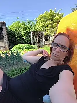 Dettybitch40 online show from May 2026 02:02:02 PM
