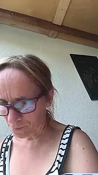 Dettybitch40 online show from July 2026 01:06:02 PM