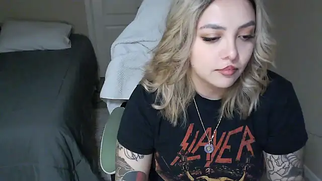 nativepumpkin95 online show from March 2025 12:50:01 AM